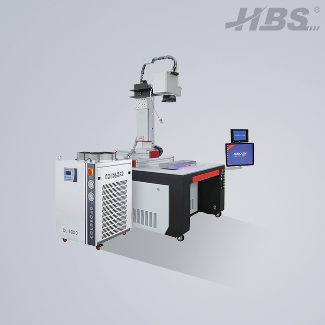 Equipamento port&aacute;til de limpeza a laser em a&ccedil;&atilde;o